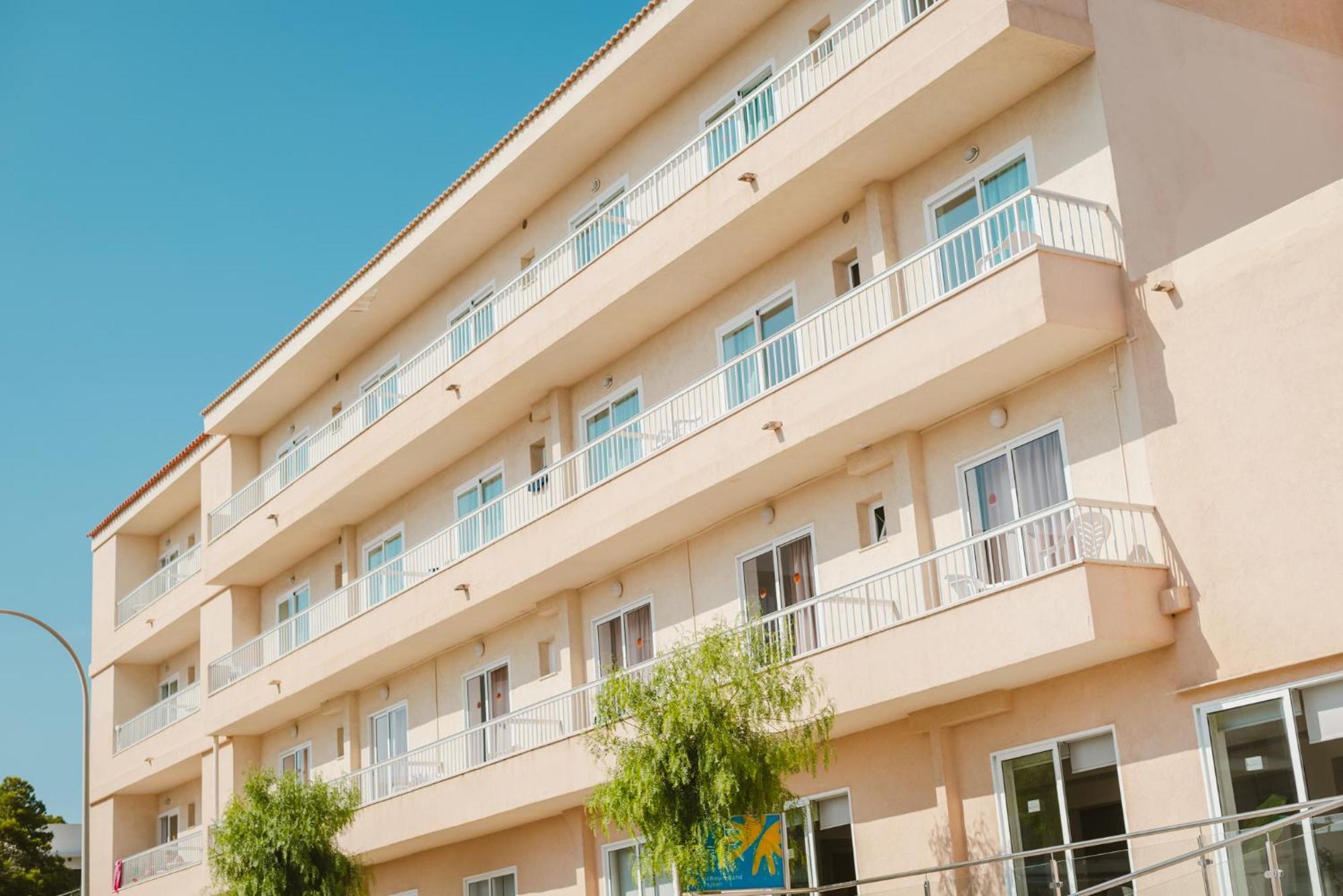 Hotel Lliteras Cala Ratjada  Exterior photo